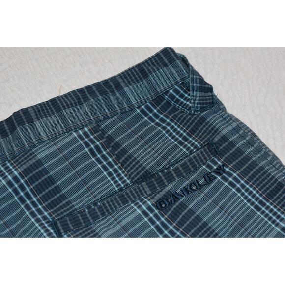 Oakley Golf Shorts Mens Size 30 Wicking Performance Flat Front Polyester Blue - Picture 1 of 5